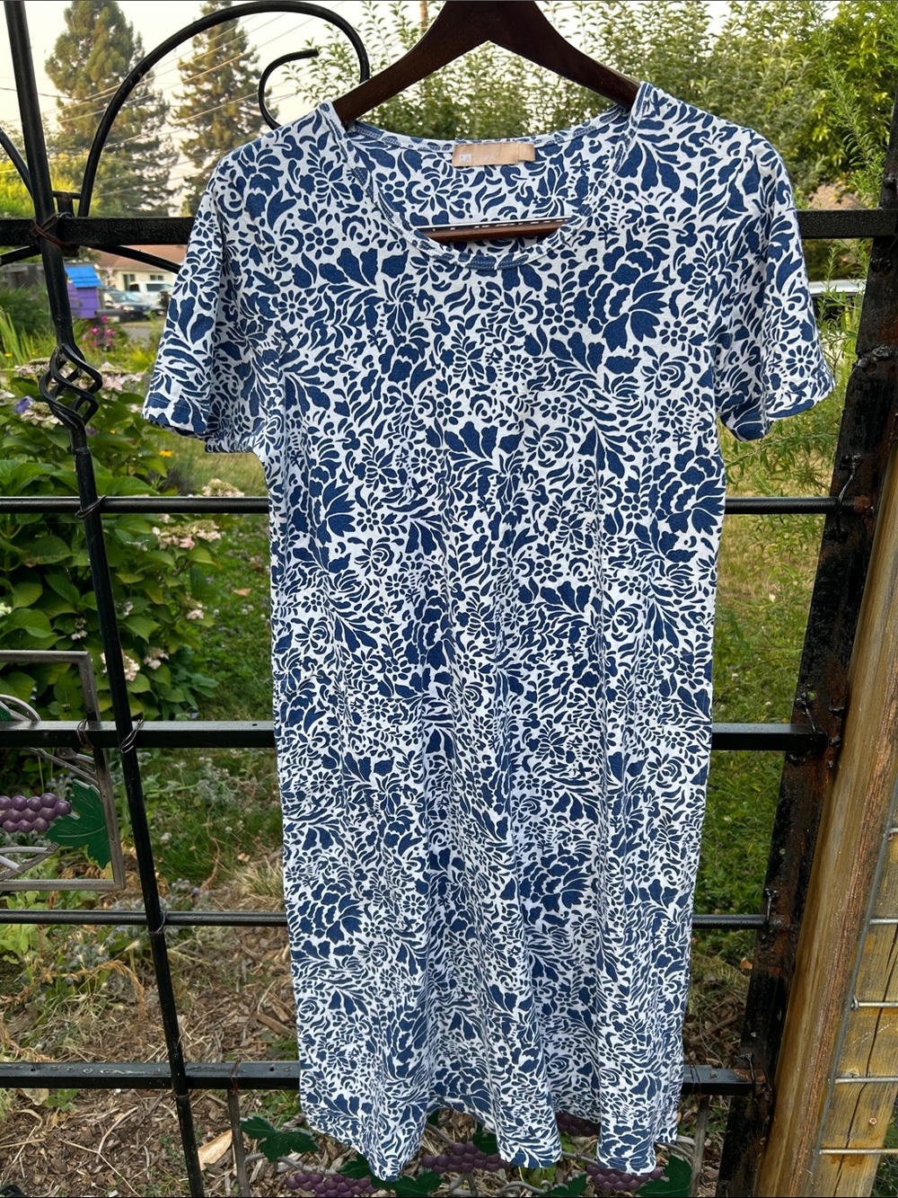 La Cera navy and white short sleeve nightgown size M